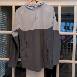 Men's Large under armour lightweight half zip